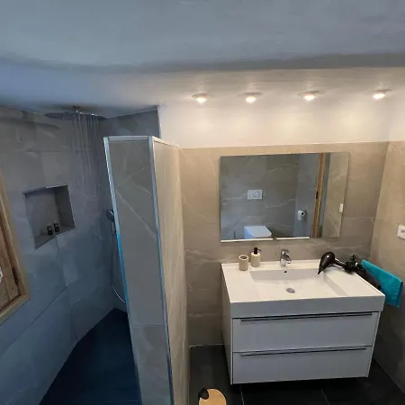 Oceania Sugarhouse Villa *